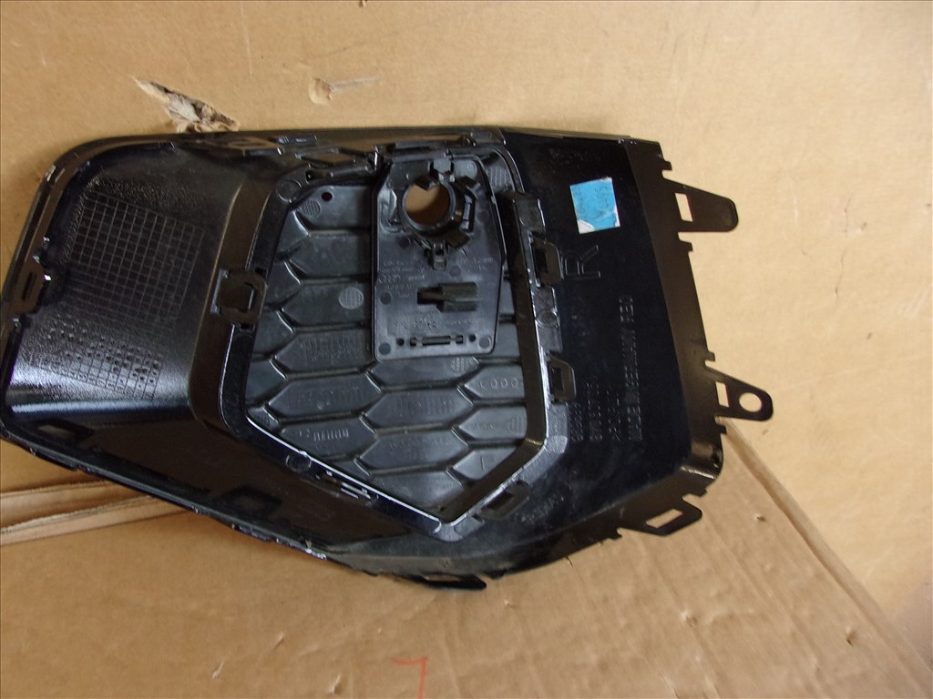 AUDI A3 jobb első lökhárító rács 2021- 3. kép