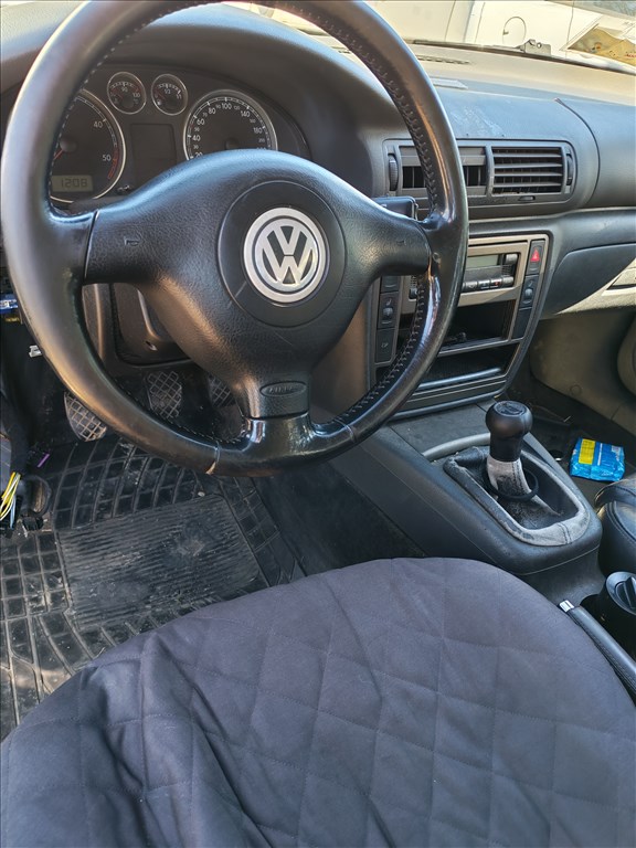 Volkswagen Passat B5 Variant 1.9 TDI motor AVF kóddal, 273611km-el eladó avf19tdi vwb553b 7. kép