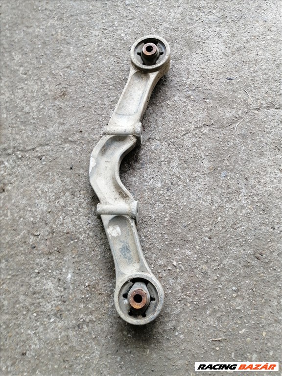 Mitsubishi Pajero III Differenciálmű tartó kar  1. kép