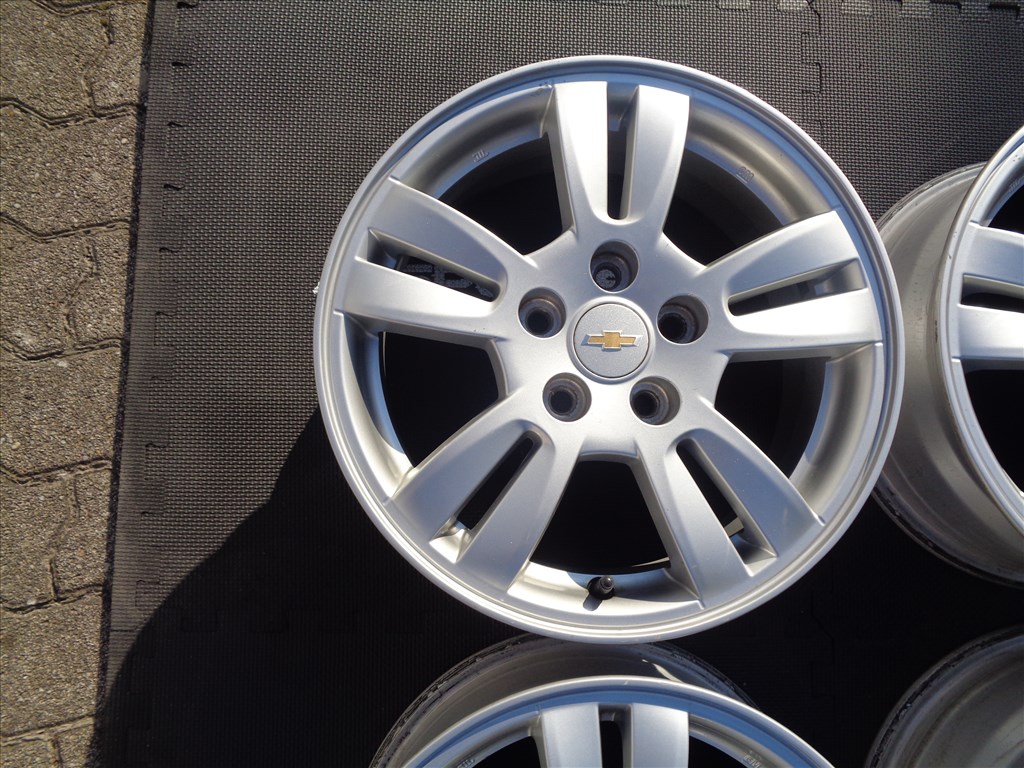 Chevrolet gyári alufelni 15-ös, 5×105-ös osztóval szép állapotban eladó. 2. kép