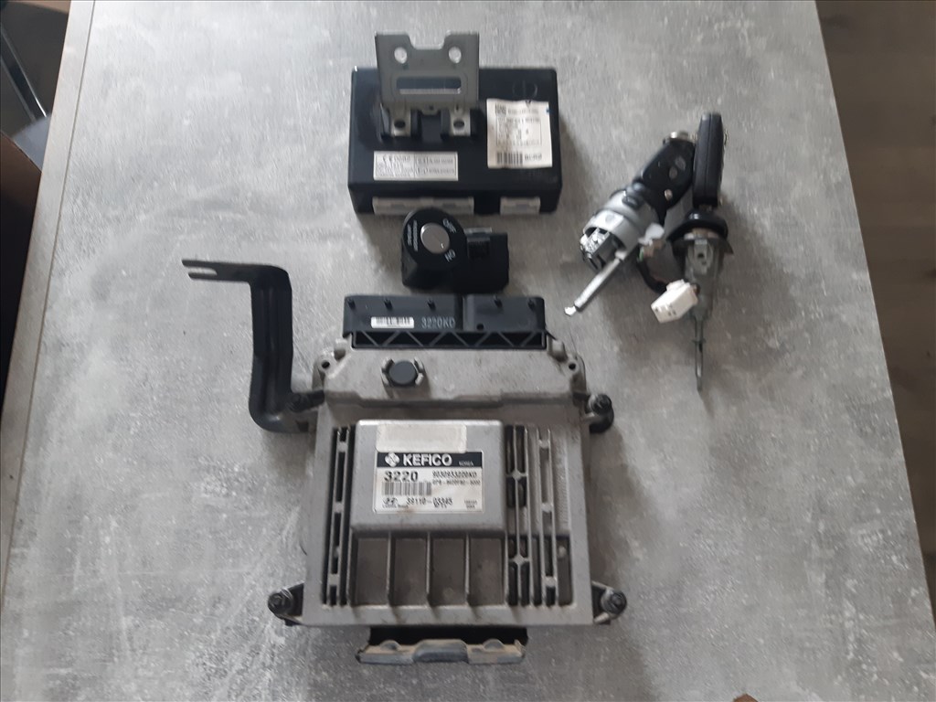 Hyundai i20 (PB) motorvezérlő-gyújtáskapcsoló, immobiliser vezérlő 3911003345  g4la8m075521 6. kép