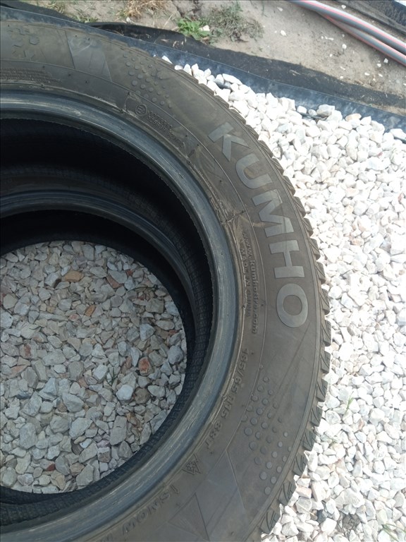  185/65R15"Kumho téli gumi eladó 2db. 2. kép