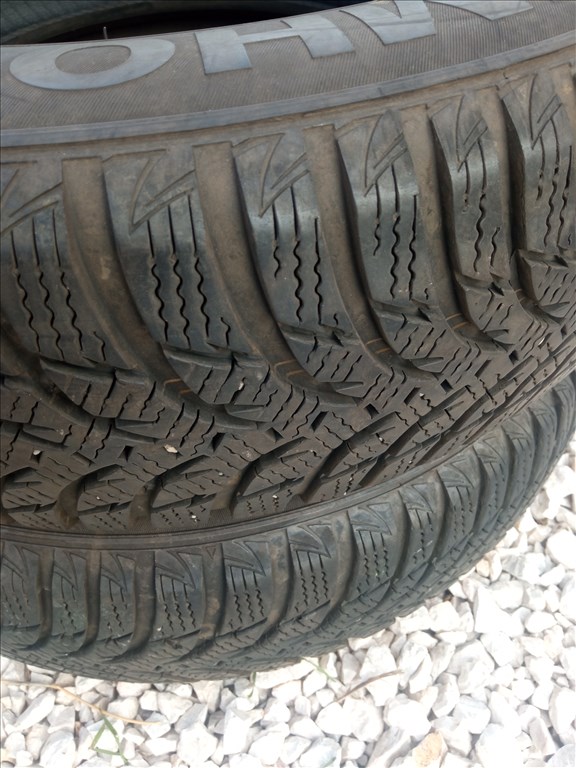 185/65R15"Kumho téli gumi eladó 2db. 6. kép