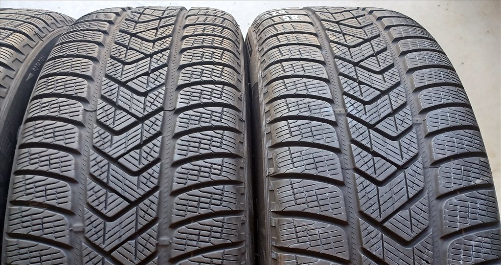 Defekttűrő Pirelli Scorpion Winter 235/55 R19 téli gumik 4db 6. kép