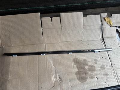 Hyundai Tucson (TL) Bal első ajtó vízlehúzó díszléc 