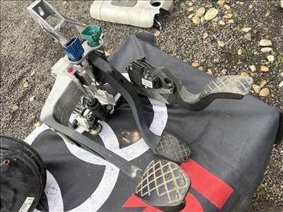 Audi A6 (C5 - 4B), Audi A4 (B6/B7) Manuális pedálsor 