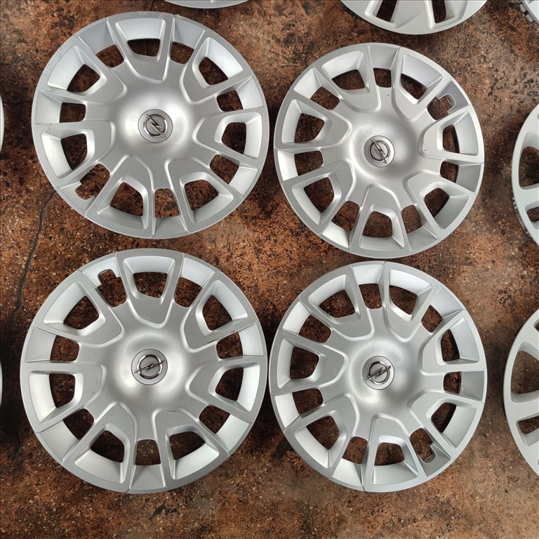 16-os Gyári Opel dísztárcsa 15000ft a 4db/40/ 3. kép