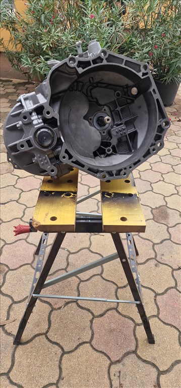 Opel Zafira B 1.7 CDTI M32 felújított váltó 1. kép