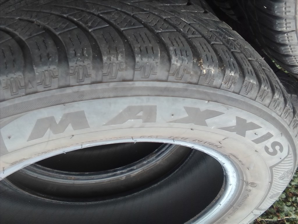  195/65R15 Maxxis használt téli gumi 2 db 3. kép