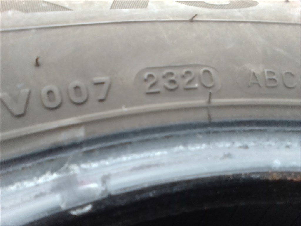  195/65R15 Maxxis használt téli gumi 2 db 5. kép