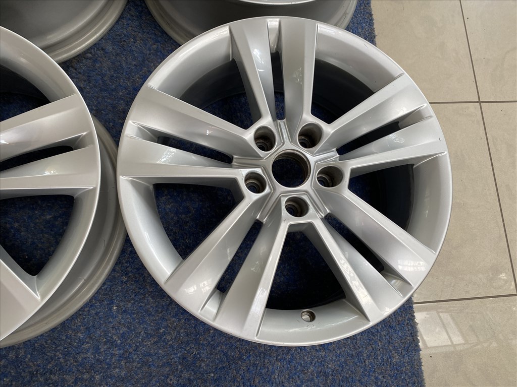(3640) Skoda 17 gyári alufelni felni, 5x112, Kodiaq 4. kép