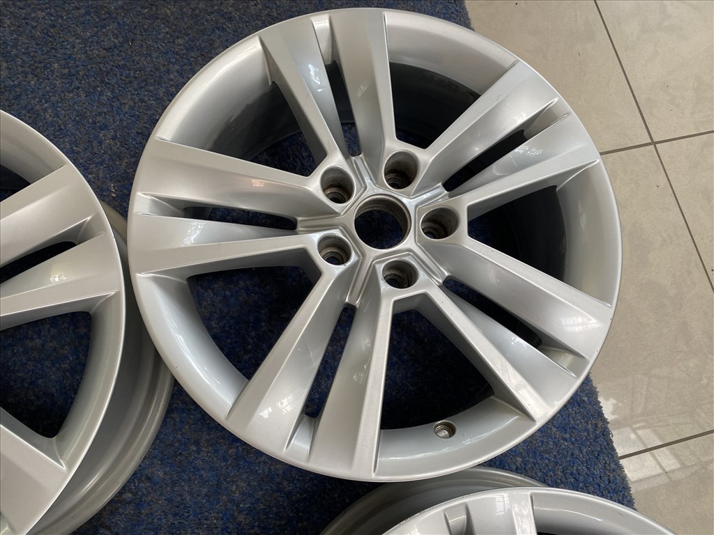 (3640) Skoda 17 gyári alufelni felni, 5x112, Kodiaq 6. kép