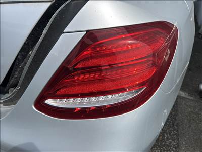 Mercedes E-osztály W213 jobb hátsó lámpa