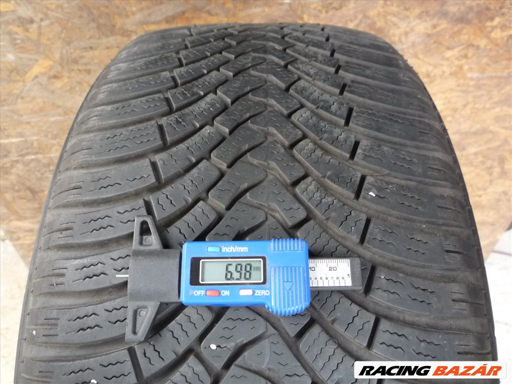 255/45R18 Falken téli garnitúra szinte újszerű állapotban eladó! 1. kép