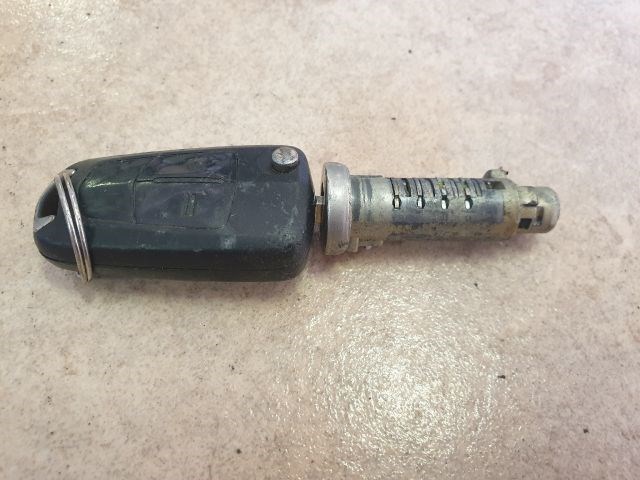 Opel Astra H, Opel Zafira B Gyújtáskapcsoló zárbetét  1. kép