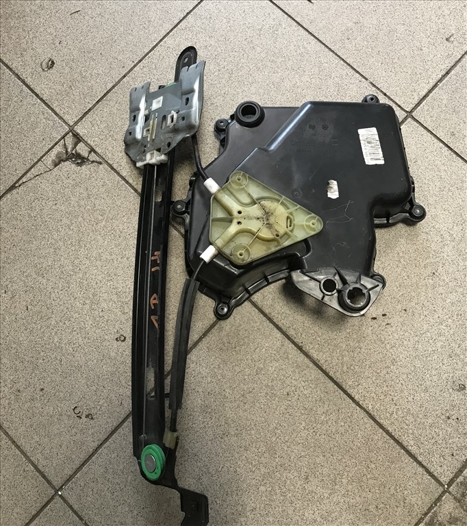 Seat León II 1P -- jobb hátsó ablakemelő szerkezet 1. kép