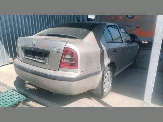 Skoda Octavia I Jobb hátsó Ajtózár *138398*