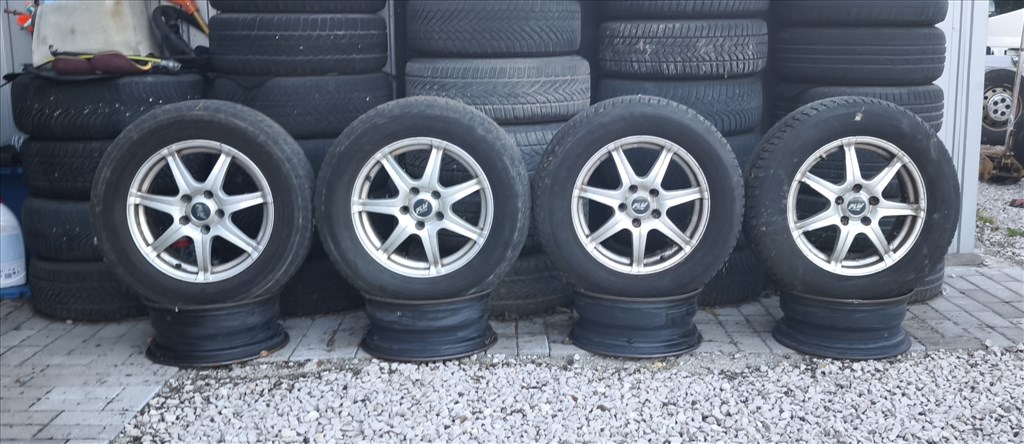 ASX ALUFELNI R16 ELADÓ! 5X114,3 lyukosztású rajta 215/65 használt Uniroyal téli gumi 4. kép
