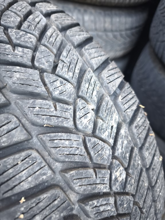 ASX ALUFELNI R16 ELADÓ! 5X114,3 lyukosztású rajta 215/65 használt Uniroyal téli gumi 5. kép