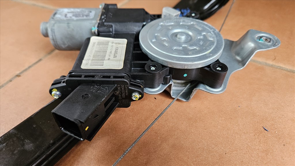 Opel Mokka Bal első ablakemelő  98820suv20 5. kép