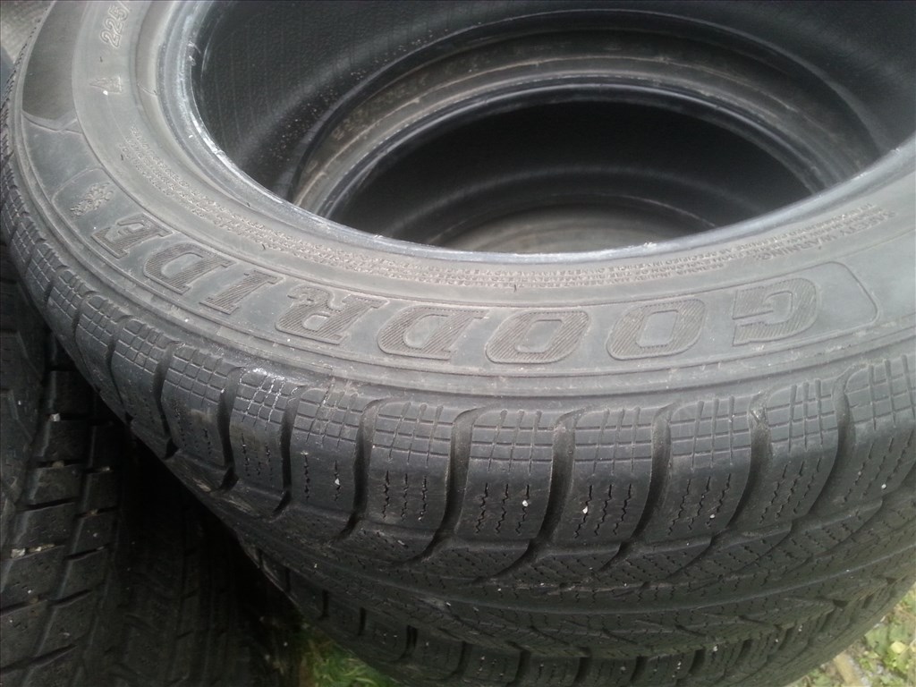  225/55R17 Goodride téli gumi 2 db 3. kép