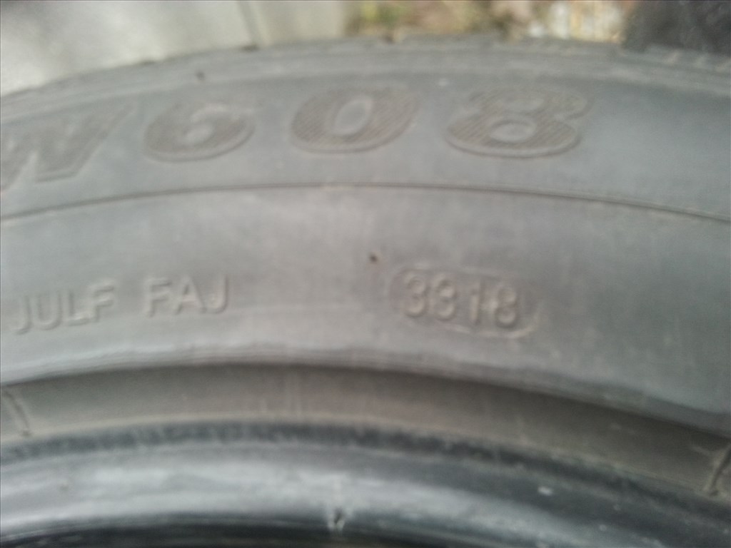  225/55R17 Goodride téli gumi 2 db 5. kép
