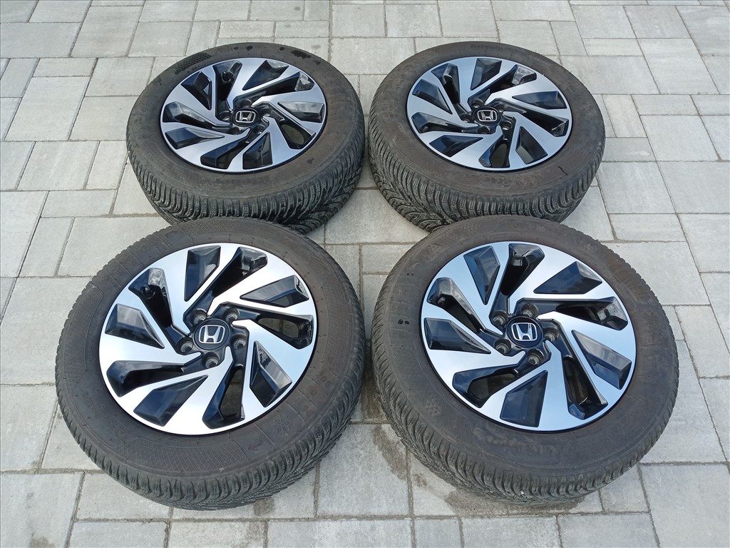 16x7J ET45 5x114.3 újszerű (gyári felni) alufelni, rajta 205/60 használt Kleber téli gumi 1. kép