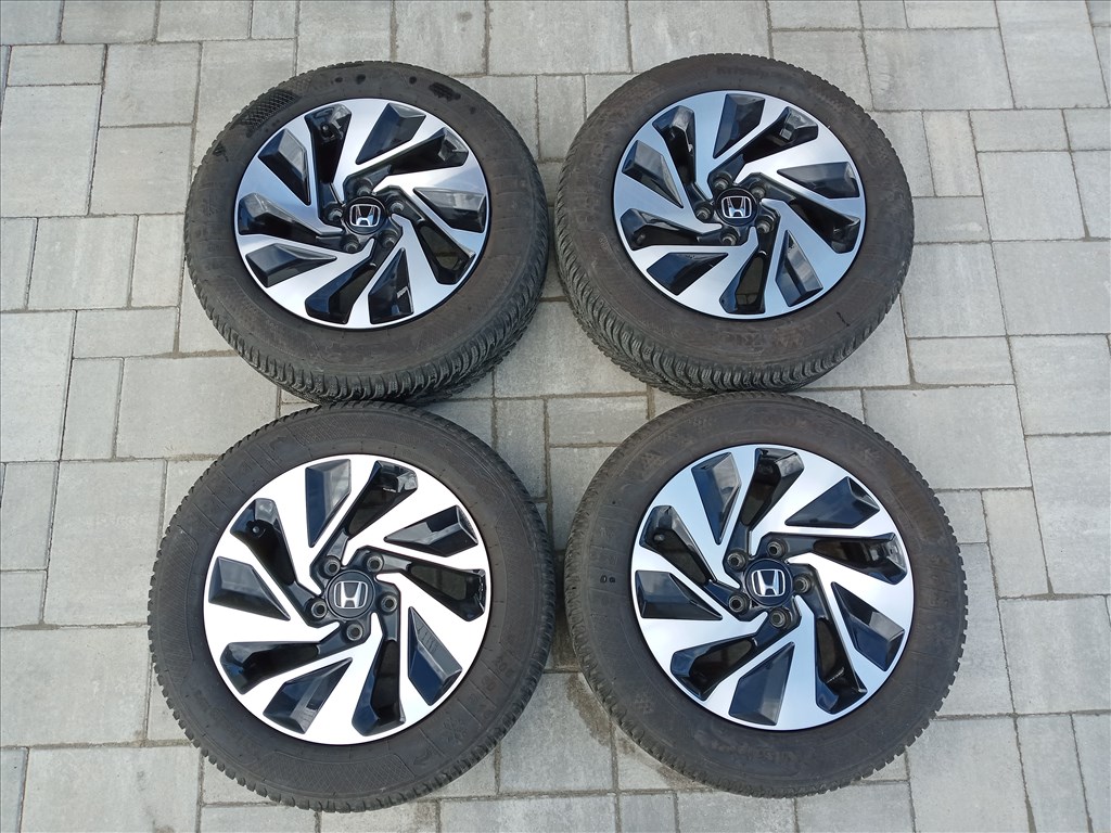 16x7J ET45 5x114.3 újszerű (gyári felni) alufelni, rajta 205/60 használt Kleber téli gumi 2. kép