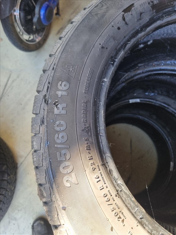  205/6016" használt Continental Contiwintercontact TS830P téli gumi 4db 6. kép