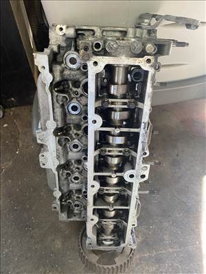 Peugeot 308 II hengerfej 