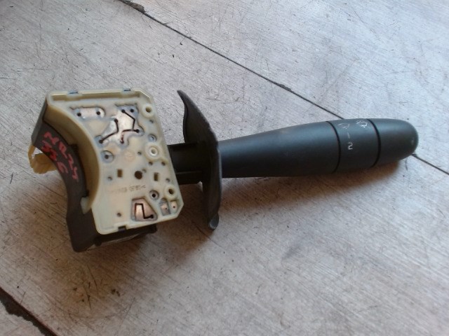 PEUGEOT 206 Kormánykapcsoló jobb ablaktörlő 1. kép