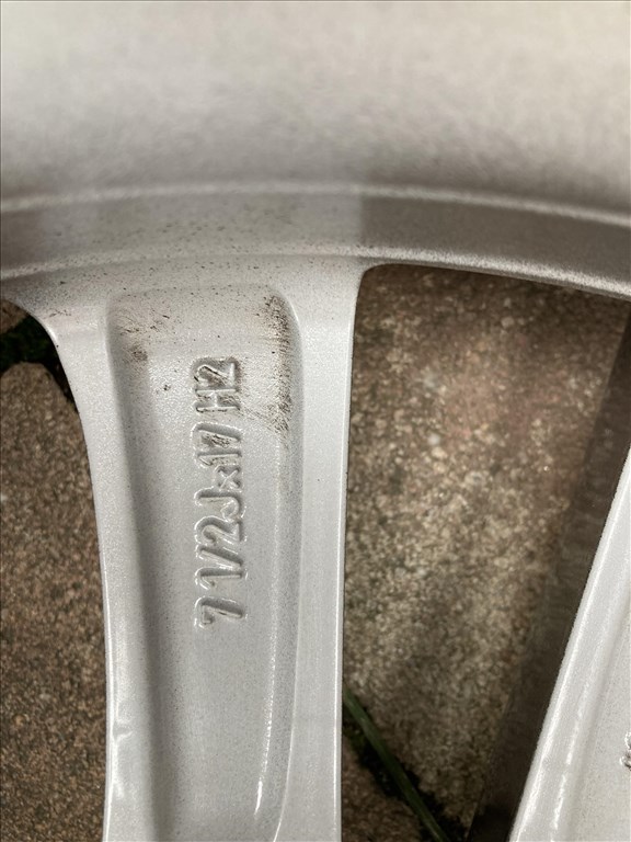  BMW G30 gyári 17"  alufelni garnitúra, 225/55  Michelin téli gumi 6. kép