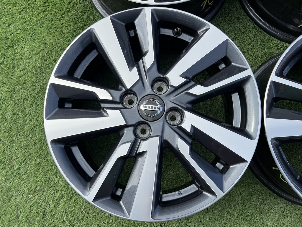 4x100 16" Nissan gyári alufelni 6Jx16h2 ET50 2. kép