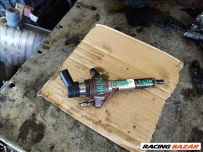 Ford Focus 3 / C-Max 1.6 TDCI 2011- porlasztók av6q9f593ad