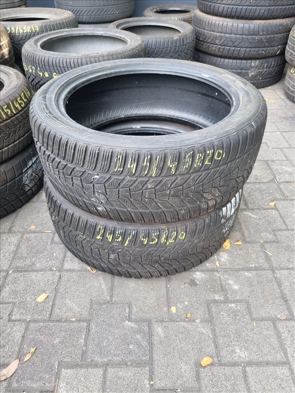  245/4520" újszerű Hankook Winter I cept evo3 téli gumi 2db  1. kép