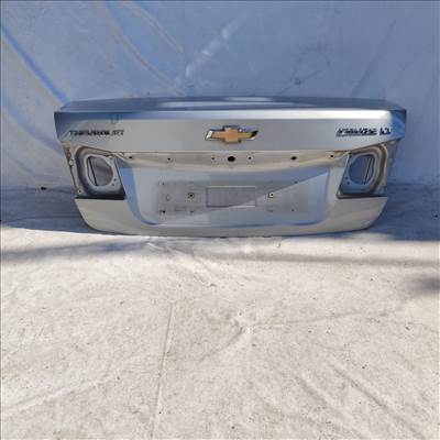 206079 Chevrolet Cruze 2008-2016 szedán csomagtérajtó, a képen látható sérüléssel