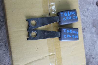 Toyota Land Cruiser FJ90 Első öv csat 