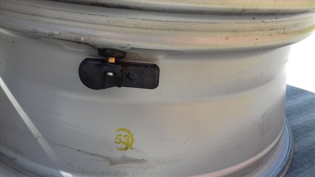  5x114.3 lyukosztású 6,5J 16" gyári Hyundai - Kia alufelni  6. kép