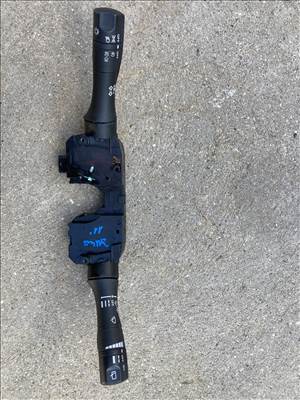 Nissan Juke I kormánykapcsoló index kar ablaktörlő kapcsoló 