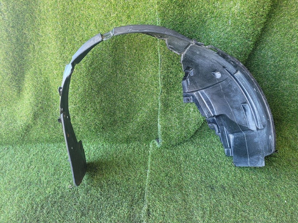 SUZUKI SWIFT IV Jobb első Dobbetét (Kerékjárati, Műanyag) 7232168L0 7. kép