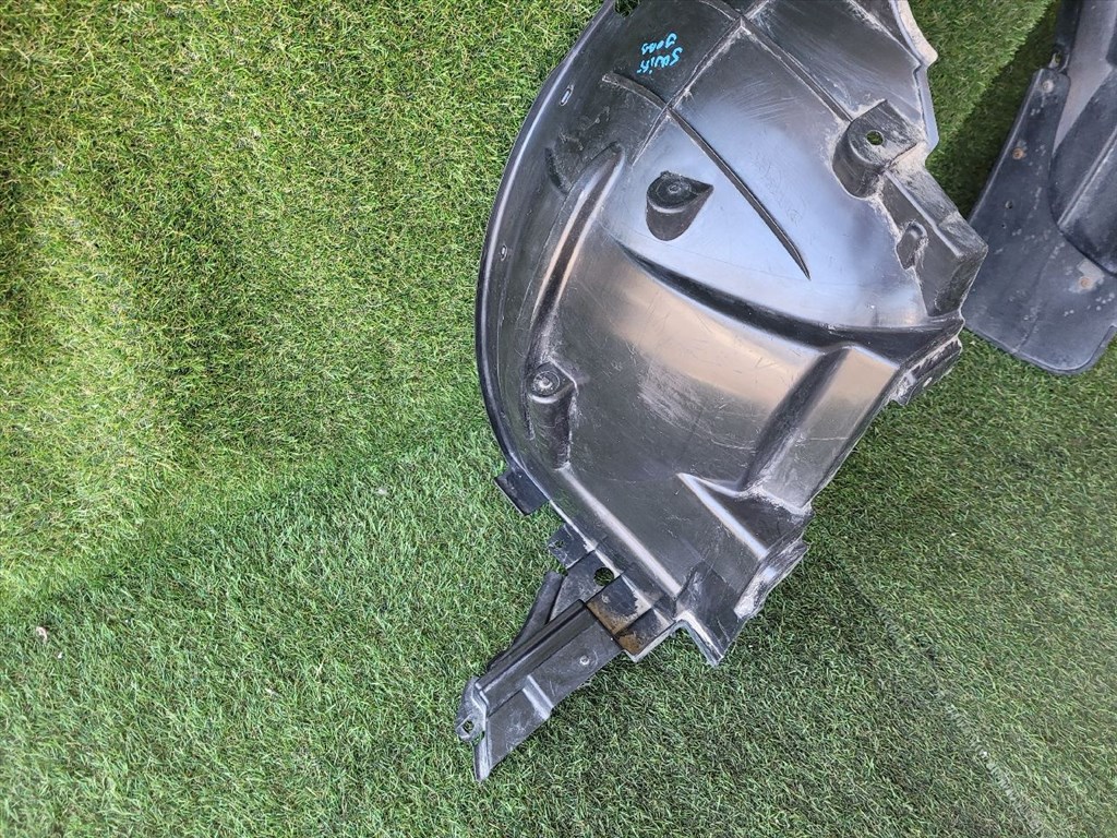 SUZUKI SWIFT IV Jobb első Dobbetét (Kerékjárati, Műanyag) 7232168L0 8. kép