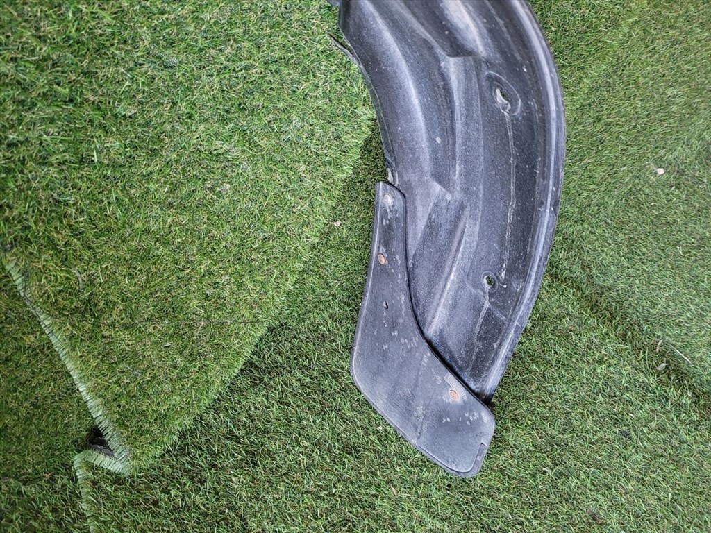 SUZUKI SWIFT IV Jobb első Dobbetét (Kerékjárati, Műanyag) 7232168L0 9. kép