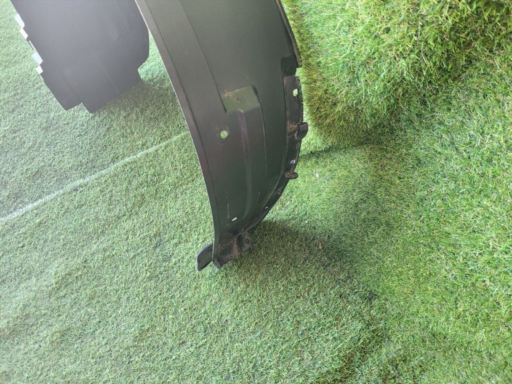 SUZUKI SWIFT IV Jobb első Dobbetét (Kerékjárati, Műanyag) 7232168L0 10. kép