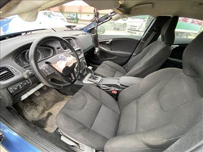 Bontásra: Volvo V40 1.6D kormány légzsák nélkül  yv1mv8431f2223368