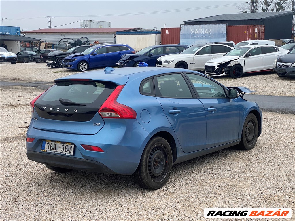 Bontásra: Volvo V40 bontott alkatrészei, elemei Motorkód: D4162T3 yv1mv8431f2223368 7. kép