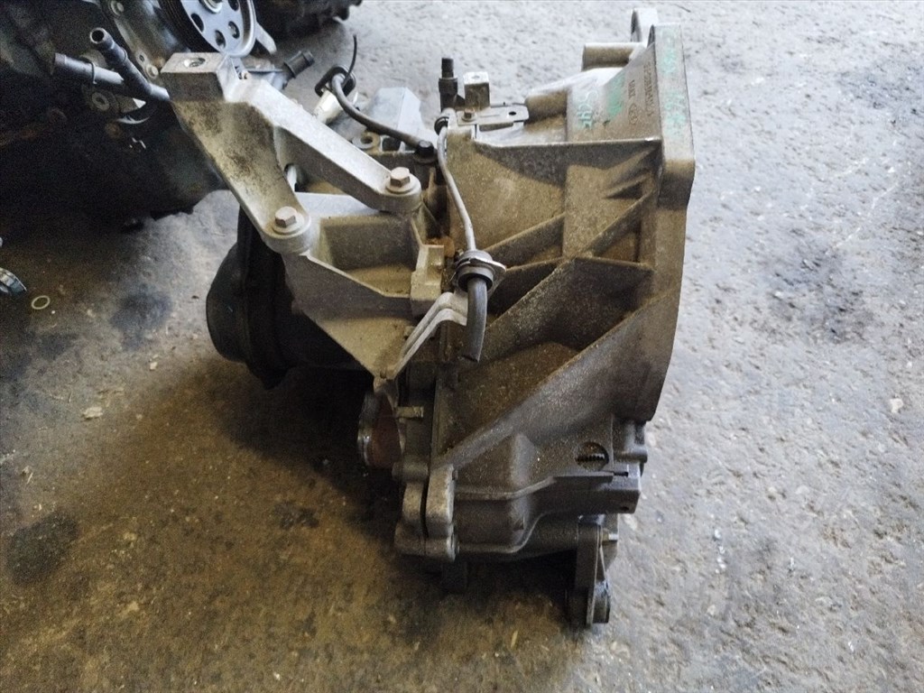 Ford Focus 2 / C-Max 1.6 3M5R7002NC kódú sebességváltó (5 seb.) 4. kép