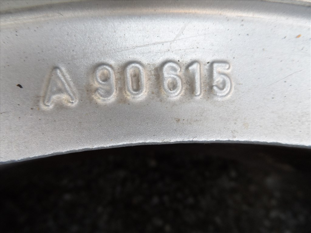  5x112 lyukosztású 9JJ 16" használt Borbet alufelni 7. kép