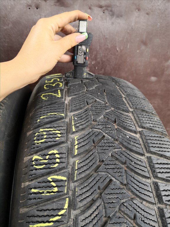 235/60 R18 Dunlop téli gumi 12000ft a 2db/439/ 2. kép