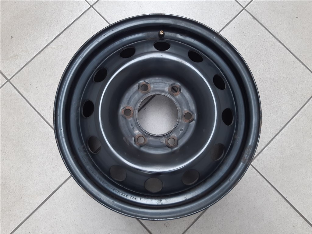  6x139.7 Kia gyári lemezfelni 6,5x16 ET46 Carnival II Hyundai H350 H1 2. kép