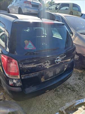 Opel Astra H csomagtérajtó 